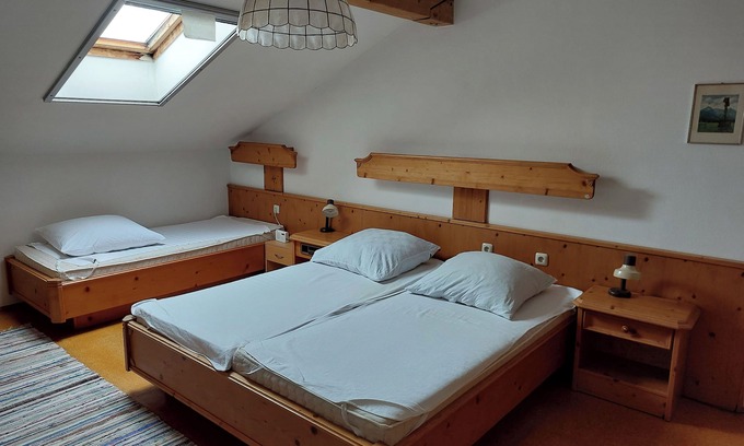 Seeon-Seebruck Apartamento | Apartment 2, 60 sqm for 1-5 persons with balcony