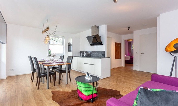 Gmain Apartamento | Apartamento Estudio Deluxe No. 1 para 1-4 personas con dormitorio, sala de estar y un bonito balcón