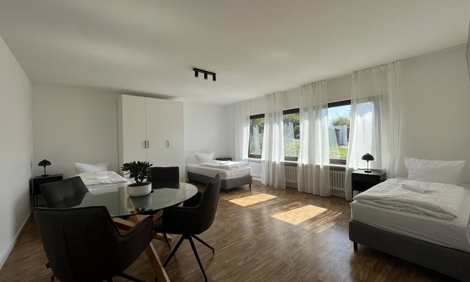 Großholbach Apartamento | Apartamento-Baño Privado-Terraza-Fewo 2 unten