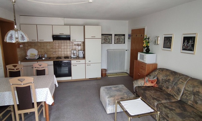 Bodensdorf Apartamento | Apartment '2' with Lake View, Shared Garden and Wi-Fi