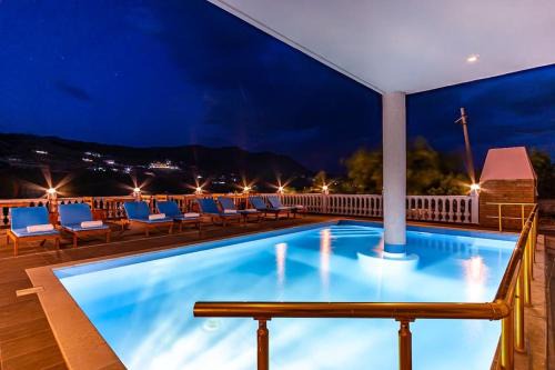Himare Apartamento | Apartment 4 - 2 bedrooms, Vila Goro - Pool, Parking and more