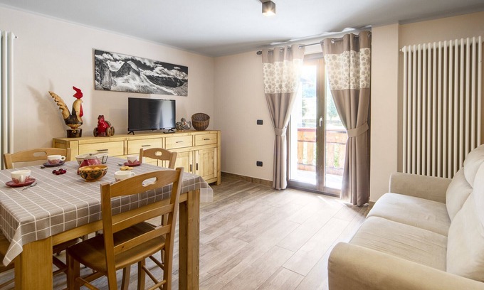 Cogne Apartamento | Apartamento '4061 Maison Gerard - Roccia Viva' con vistas a la montaña, jardín compartido y Wi-Fi