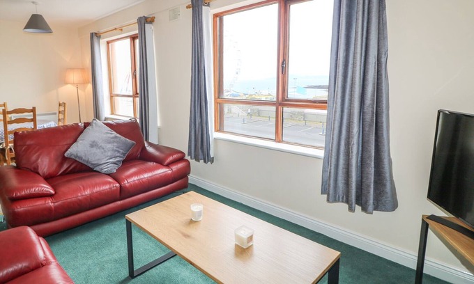 Bundoran Cabaña | APARTMENT 42, family friendly in Bundoran, County Donegal