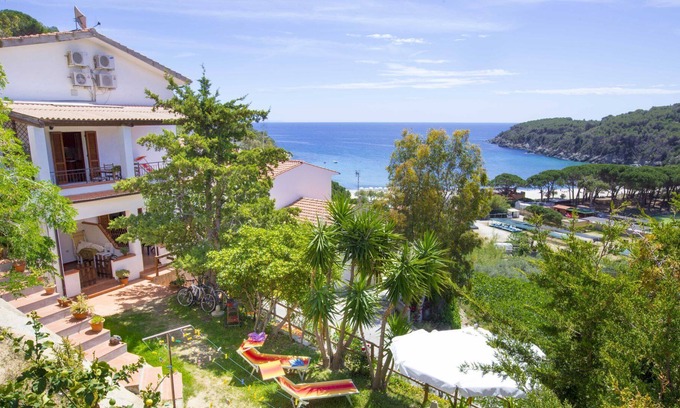 Fetovaia Apartamento | Apartment 5 Fetovaia, just 300 meters from the beach with private parking space