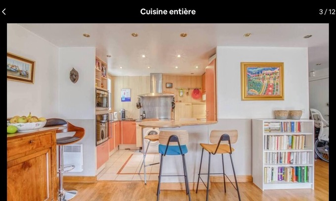 Le Plessis-Robinson Apartamento | Apartment 6 people 90m2 at the foot RERB Robinson