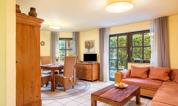 Unterkirnach Apartamento | Apartamento '69 m², planta baja' con terraza compartida, jardín compartido y wifi