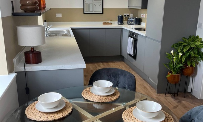 Leek Apartamento | Apartamento-Confortable-Baño Privado-Vista a la Calle