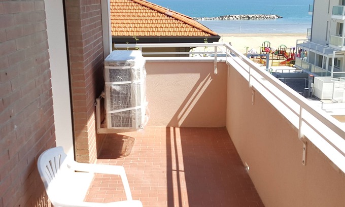 Viserba Apartamento | Apartment 90 sqm, 3 Rooms, 2 Bathrooms, a few steps from the sea.