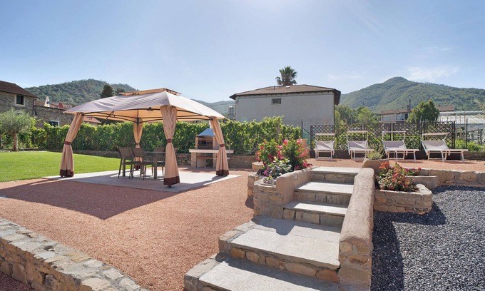 Villanova d'Albenga Apartamento | Apartamento "Agriturismo Il Borgo - Lavanda" con jardín compartido y Wi-Fi