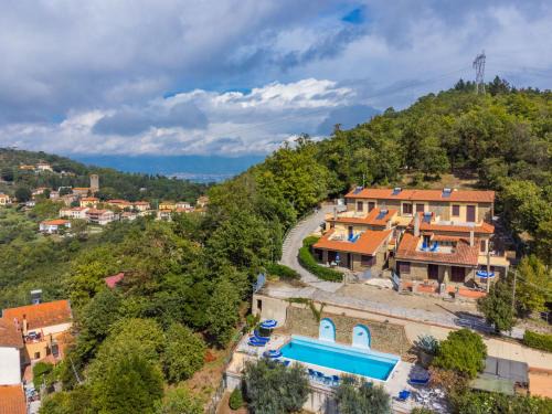 San Baronto Apartamento | Apartment Agrifoglio by Interhome