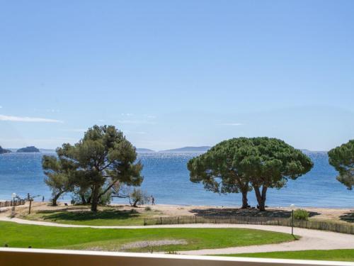 La Londe-les-Maures Apartamento | Apartment Aigue Marine by Interhome
