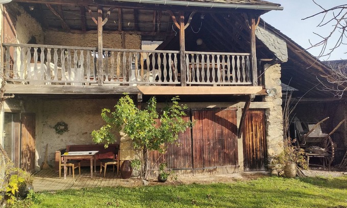 Balagueres Casa | Apartment 'Aile 2 Personnes Maison Ancienne' with Mountain View, Private Terrace and Wi-Fi