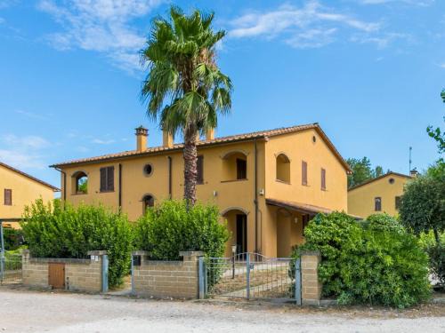 Montescudaio Apartamento | Apartment Al casone by Interhome