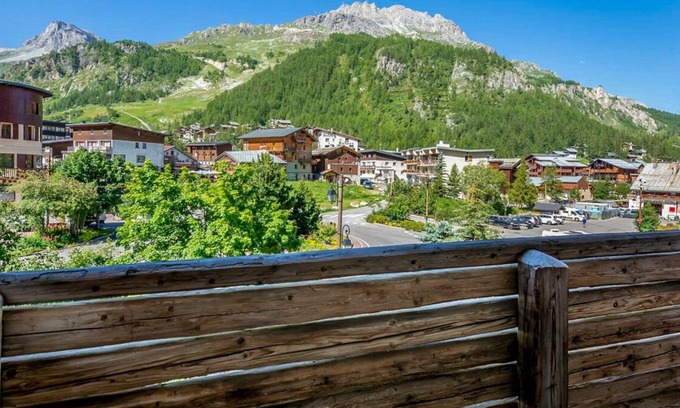 Val-d'Isere Villa | Apartment Alexis - Four Bedroom Villa, Sleeps 8