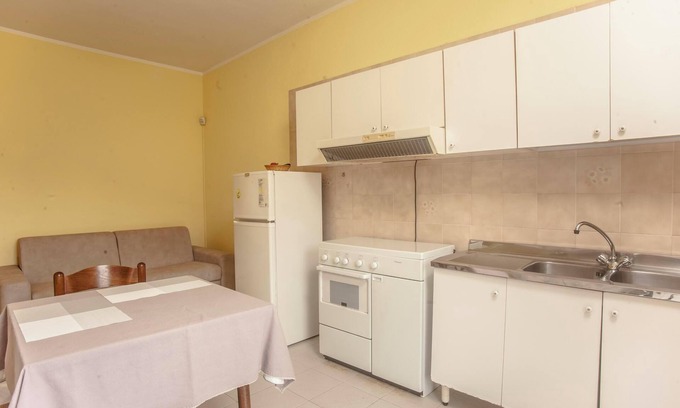 Villa San Pietro Apartamento | "Apartamento Alice" con vistas a la montaña, Wi-Fi, aire acondicionado, terraza y jardín