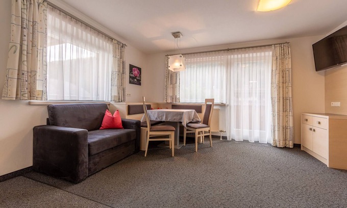 Prato alla Drava Apartamento | Apartamento 'Alpengruss Ignis' con vistas a la montaña, jardín compartido y Wi-Fi