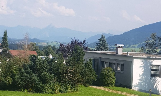 Oy Apartamento | Apartment 'Alpennest' with Mountain View, Private Terrace and Wi-Fi