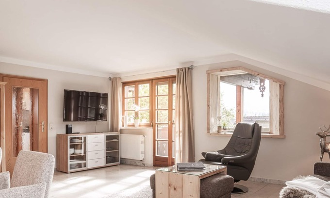 Pidingerau Apartamento | Fewo "Alpenpanorama" Hermoso, bien cuidado 5 ***** (68 m²) con dormitorio, cocina, sala de estar, ducha / WC, TV, balcón