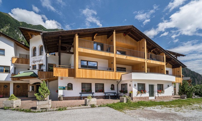 Racines Apartamento | Apartamento 'Alpenspitz Hocheck' con vistas a la montaña, jardín compartido y Wi-Fi