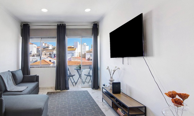 Monte Raposo Apartamento | Apartamento 'Alpha House' con balcón, Wi-Fi y aire acondicionado