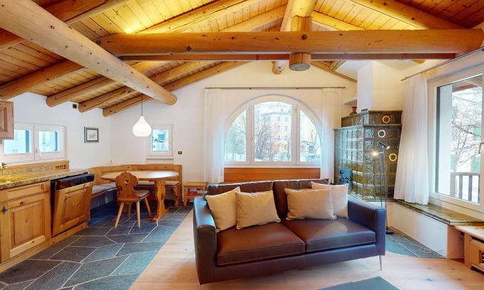 Sils-Maria Apartamento | Apartment Alvetern - Stylish Apartment in Sils Maria