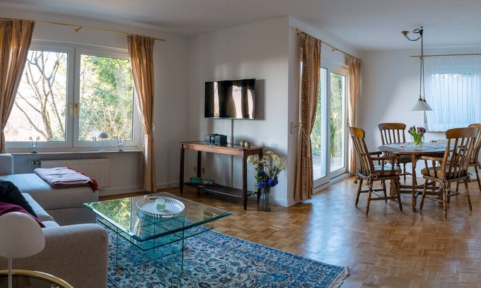 Badenweiler Apartamento | Apartamento 'Am Hochblauen' con vistas a la montaña, terraza y Wi-Fi