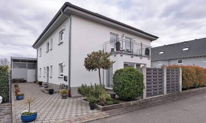 Jockgrim Apartamento | Apartamento 'Am Otterbach' con balcón y Wi-Fi