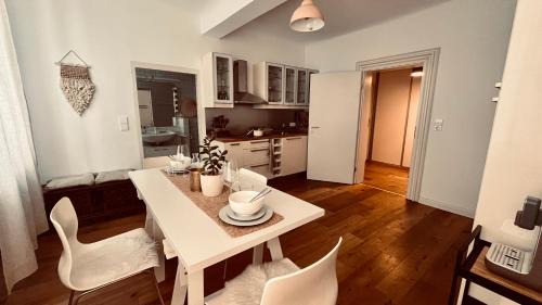 Saarbruecken Apartamento | Apartment am Schloss - CHARME