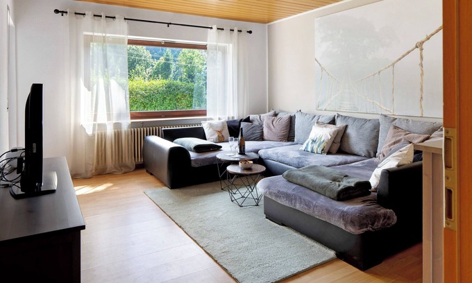 Elzach Apartamento | Apartamento 'Am Sommerrain' con vistas a la montaña, terraza privada y Wi-Fi