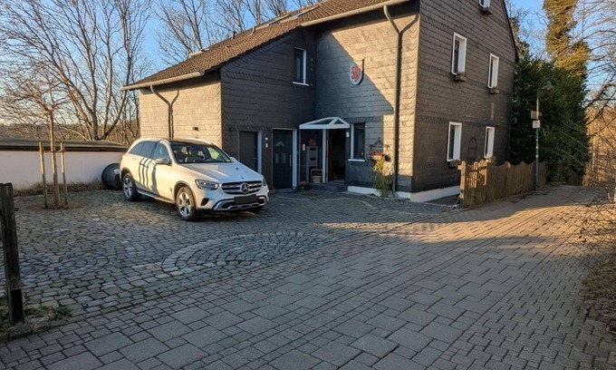 Burg an der Wupper Apartamento | Apartamento 'Am Steinweg' con vistas a la montaña, terraza privada y Wi-Fi
