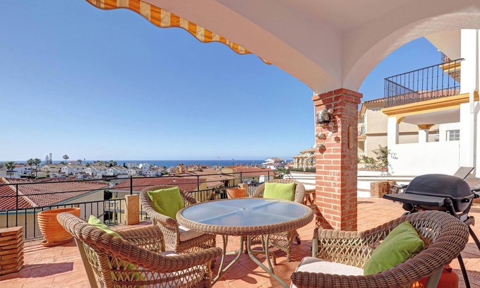 El Faro Apartamento | Apartamento "Amazing Sea View on 80 Sqm Terrace" con piscina y Wi-Fi