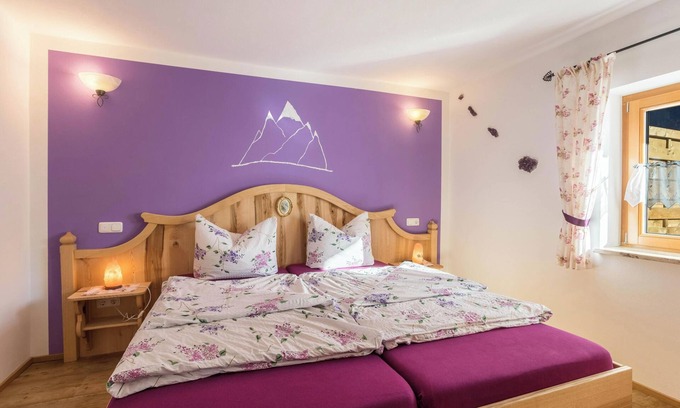 Mittenwald Apartamento | Apartamento 'Amethyst' Cerca del remonte con vistas a la montaña, Wi-Fi y balcón