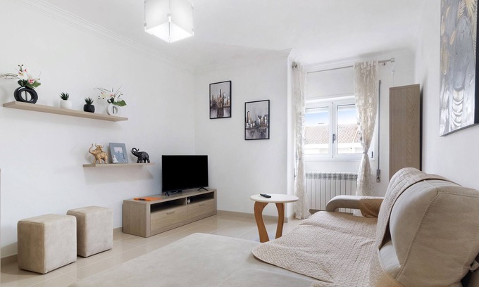 Darque Apartamento | Apartment 'Ana Residence' with Mountain View and Wi-Fi