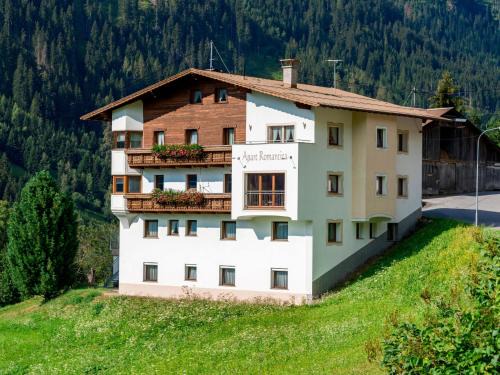 Kappl Apartamento | Apartment Apart Romantica-6 by Interhome