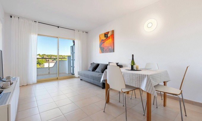 Centro de Salou Apartamento | Apartamento 'Apartamento Ct' con piscina compartida, Wi-Fi y aire acondicionado