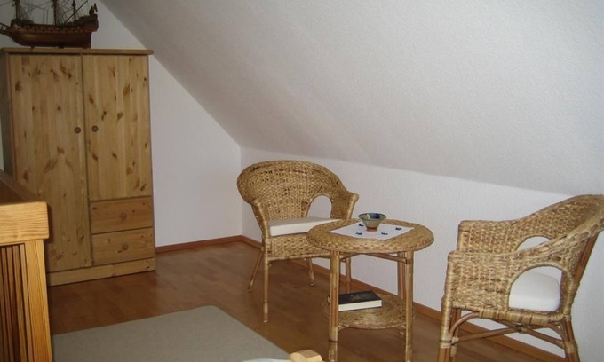 Heikendorf Apartamento | Apartment/apartment no. 2 right, shower, WC - Ferienwohnung Matthiesen