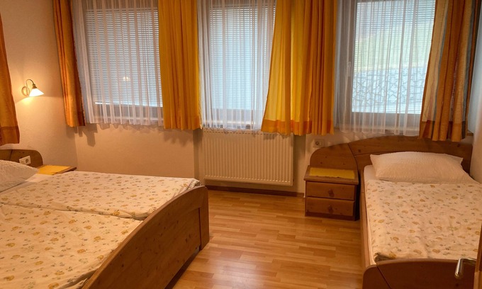 Albions Apartamento | Apartamento 'Appartaments Hatzlhof Nr 1' con vistas a la montaña, terraza compartida y Wi-Fi