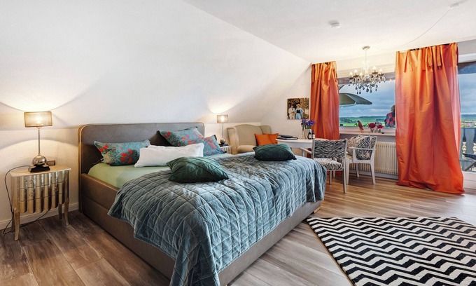 Hubertshofen Apartamento | Apartamento 'Appartement Am Kirnbergsee' con vistas al lago, jardín compartido y Wi-Fi