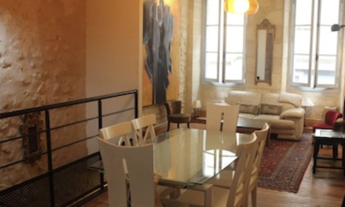 Bordeaux Golden Triangle Apartamento | Apartamento 'Appartement Luxueux Centre' con balcón, Wi-Fi y aire acondicionado