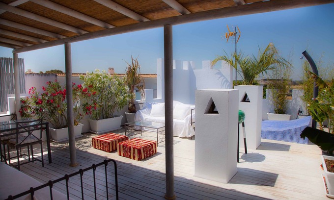 Guillena Apartamento | Apartamento diseño árabe con patio, y terraza privada a 25 km sevilla centro