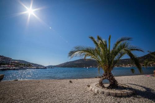 Vinisce Apartamento | Apartment ASTRID 5 m from BEACH