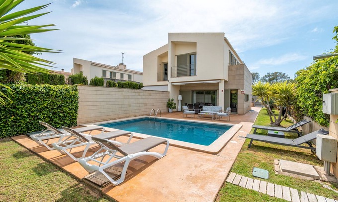 Puig de Ros Villa | Apartamento 'Astur - Moderno Chalet Con Piscina' con piscina privada y aire acondicionado