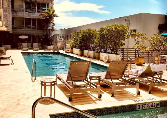 South Beach Apartamento | Apartment at De Soleil Hotel on Ocean Drive