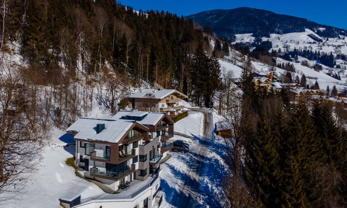 Viehhofen Apartamento | New apartment 900 metres from ZellamseeXpress