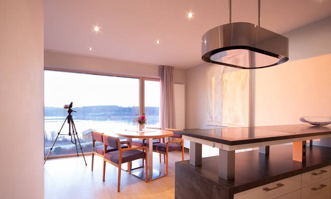 Pelham Apartamento | Apartment "Atmos" with Lake View, Shared Garden & Wi-Fi