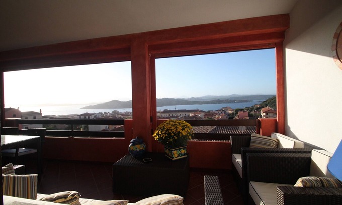 La Maddalena Apartamento | Apartamento-Ático en La Maddalena OFERTA ESPECIAL DEL 16 AL 21 DE JUNIO