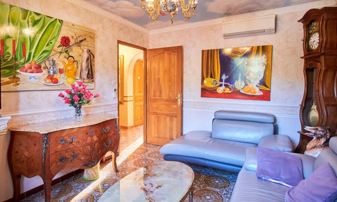 Pierre-Chatel Apartamento | Apartamento 'Au Clair Matin à La Mure' con vistas a la montaña, jardín, aire acondicionado y Wi-Fi