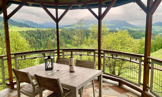 Westendorf Apartamento | Apartamento 'Auner Top 1' con vistas a la montaña, terraza privada y Wi-Fi