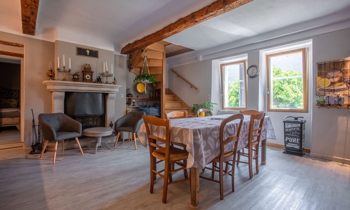 Valderoure Apartamento | Apartamento 'Authentique Et Confortable' con jardín compartido