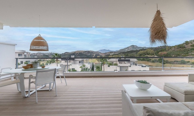 Benahavis Apartamento | Apartamento 'Avalon' con vistas al mar, Wi-Fi y aire acondicionado